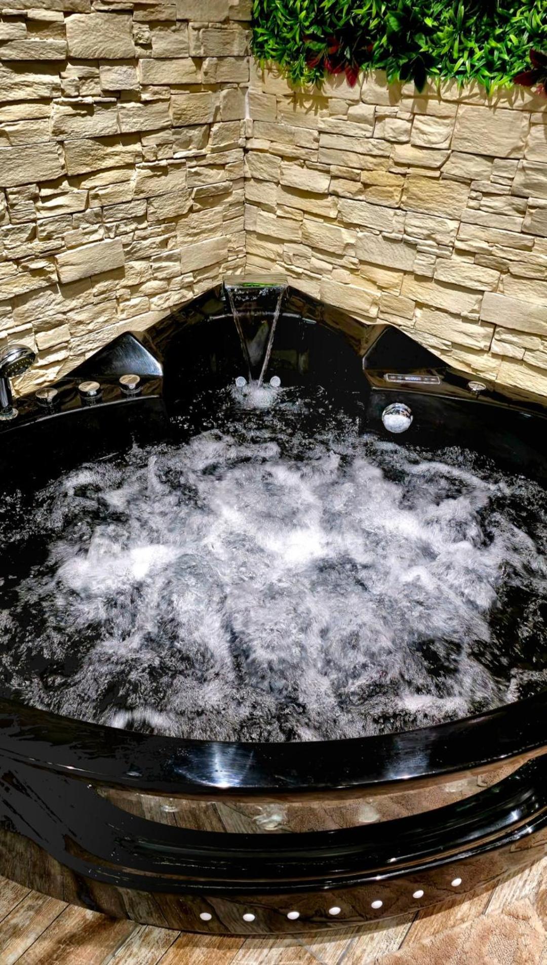 Appartement Chambre Cosy - Jacuzzi - Little Room Vendome Vendôme Exterior foto